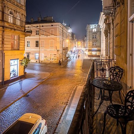 Classic Royal Central Apartment. Balcony And A/C Lviv Exterior foto