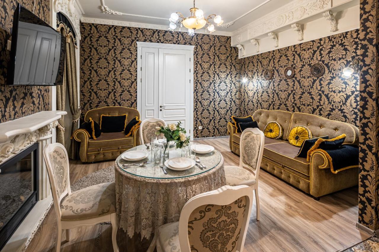 Classic Royal Central Apartment. Balcony And A/C Lviv Exterior foto